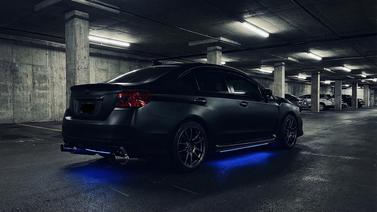 困困兔暗夜改装轿车视频